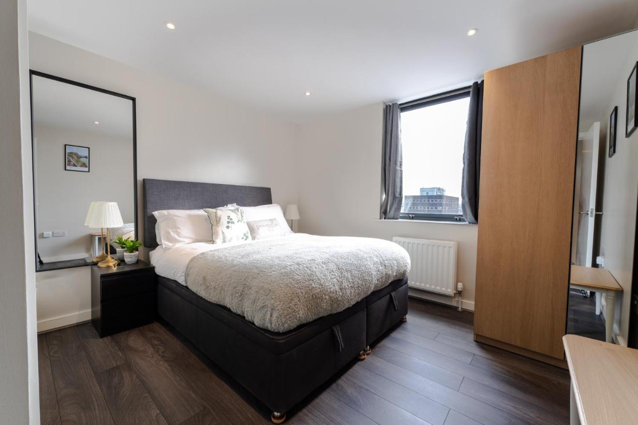 Quarters: 10th Floor Gem Appartement